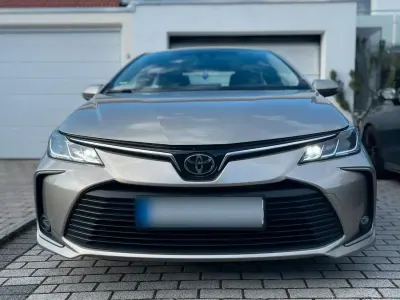 Gebraucht Toyota Corolla 132 PS (97 kW) 2020 Silber Limousine