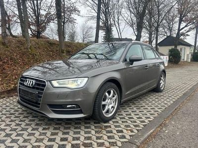 Gebraucht Audi A3 Attraction 150 PS (110 kW) 2014 Grau Limousine