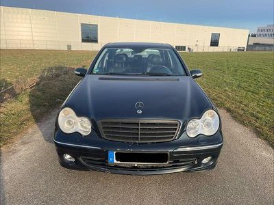 Gebraucht Mercedes C180 Avantgarde 143 PS (105 kW) 2004 Blau Limousine