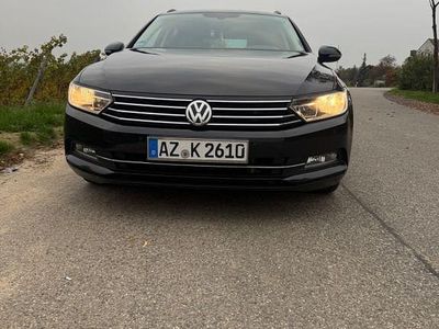Schwarz Gebraucht 2016 VW Passat Comfortline Kombi | 9.800 € (Etwas zu teuer)