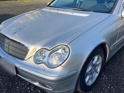 Mercedes C200