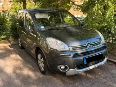 Gebraucht Citroën Berlingo 92 PS (67 kW) 2014 Silber Van / Kleinbus