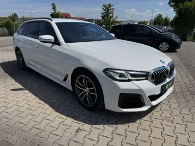 Gebraucht BMW 520 M Sport 190 PS (139 kW) 2021 Alpinweiss Kombi