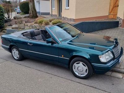 Gebraucht Mercedes E200 136 PS (100 kW) 1995 Grün Cabrio