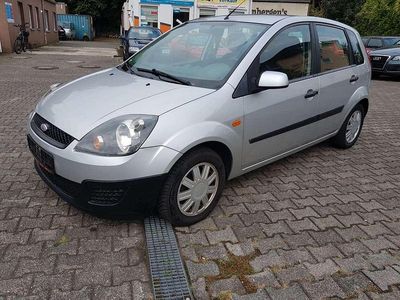 Gebraucht Ford Fiesta 69 PS (50 kW) 2006 Polarsilber metallic Kleinwagen