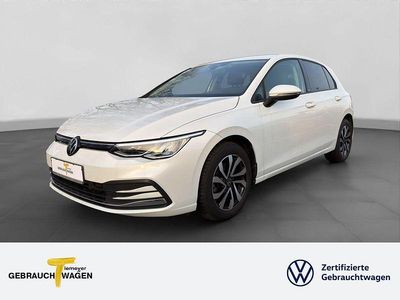 Gebraucht VW Golf VIII Active 131 PS (96 kW) 2022 Weiß Limousine