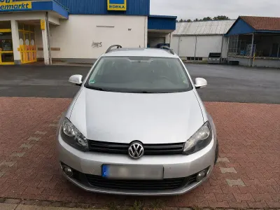 Gebraucht VW Golf VII Trendline 105 PS (77 kW) 2012 Silber Kombi