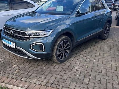Second-hand VW T-Roc Style 150 CP (110 kW) 2022 Albastru SUV