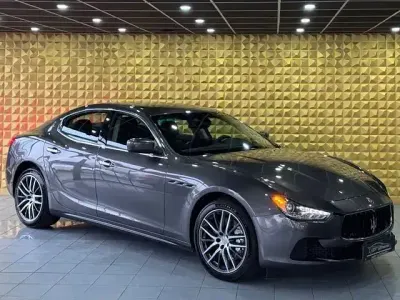 Begagnad Maserati Ghibli 275 HK (202 kW) 2016 Grå Sedan