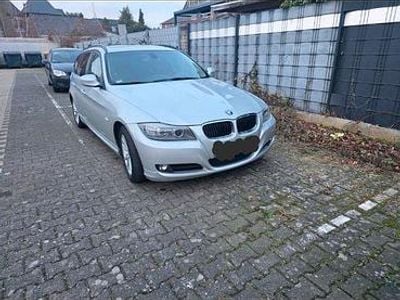 Gebraucht BMW 318 Exclusive 143 PS (105 kW) 2010 Silber Kombi