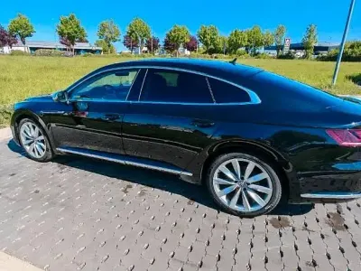 Gebraucht VW Arteon 220 PS (161 kW) 2018 Schwarz Kleinwagen