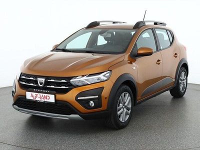 Usata Dacia Sandero Comfort 91 CV (66 kW) 2022 Arancione SUV