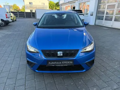 Usado Seat Ibiza Style 95 HP (69 kW) 2022 Azul Citadino