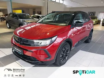 Gebraucht Opel Grandland X 181 PS (133 kW) 2022 Rot SUV