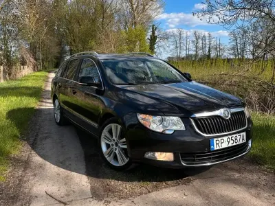 Gebraucht Skoda Superb 180 PS (132 kW) 2011 Kombi