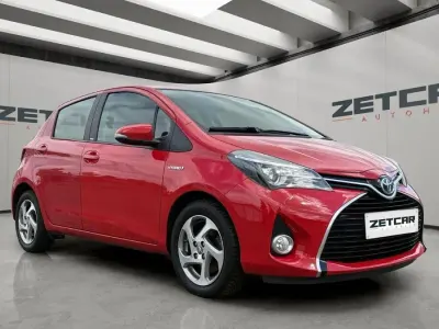 Gebraucht Toyota Yaris Hybrid Edition-S 75 PS (55 kW) 2016 Rot Kleinwagen