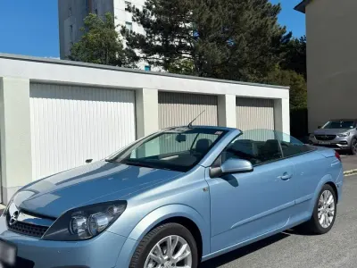 Gebraucht Opel Astra 105 PS (77 kW) 2006 Blau Cabrio