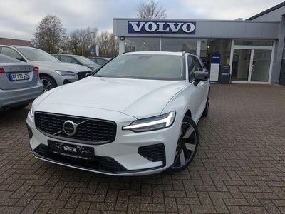 Weiß Gebraucht 2025 Volvo V60 Plus Kombi | 42.900 € (Guter Preis)