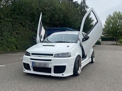 Usata Fiat Punto 131 CV (96 kW) 2002 Bianco Utilitaria