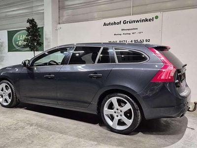 Usata Volvo V60 Business Edition 190 CV (139 kW) 2016 Grigio Station wagon