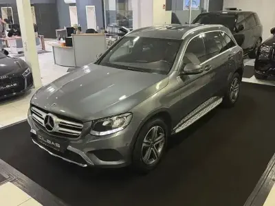 Używany Mercedes GLC250 Exclusive 204 KM (150 kW) 2018 Szary SUV