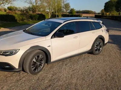 Gebraucht Opel Insignia Country Tourer 170 PS (125 kW) 2019 Weiß Kombi