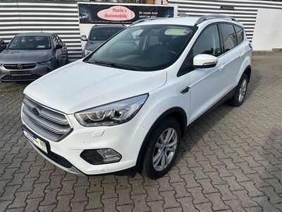 Usado Ford Kuga Cool & Connect 150 HP (110 kW) 2018 Branco SUV