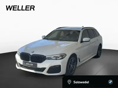 Gebraucht BMW 520 M Sport 190 PS (139 kW) 2023 Alpinweiss iii (weiß) Limousine