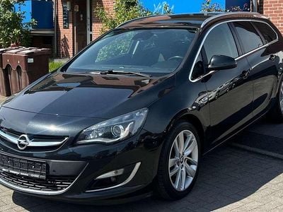 Second-hand Opel Astra Exklusiv 136 CP (100 kW) 2014 Negru Break