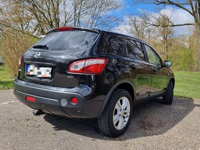 Gebraucht Nissan Qashqai Acenta 131 PS (96 kW) 2012 Schwarz SUV