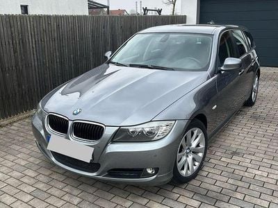 Gebraucht BMW 320 177 PS (130 kW) 2009 Grau Kombi