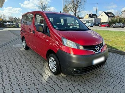 Begagnad Nissan NV200 110 HK (80 kW) 2012 Röd Minibuss