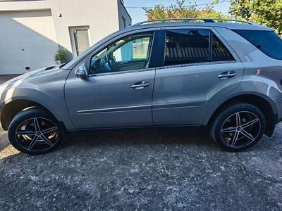 Gebraucht Mercedes ML320 224 PS (164 kW) 2007 Beige SUV