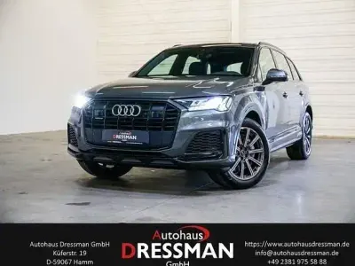 Używany Audi Q7 S-Line 381 KM (280 kW) 2021 Szary SUV