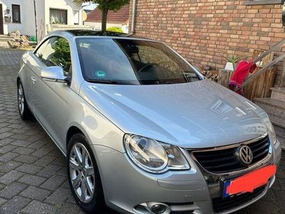 gebraucht VW Eos 2.0 FSI Standard | Rote Ledersitze