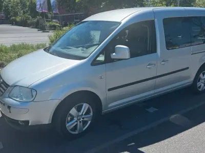 Gebraucht VW Caddy Maxi 140 PS (102 kW) 2009 Silber Van / Kleinbus