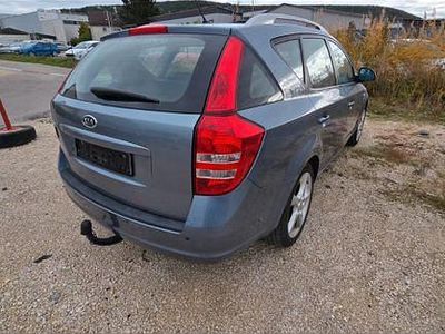 Grau Gebraucht 2008 Kia Ceed EX Kleinwagen | 1.990 € (Fairer Preis)