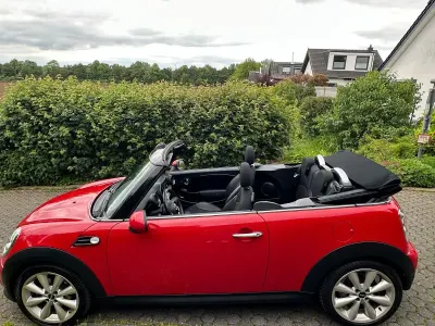Gebraucht Mini Cooper Cabriolet 122 PS (89 kW) 2015 Rot Cabrio