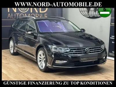 Gebraucht VW Passat R-line 200 PS (147 kW) 2023 Deep black perleffek (metallic) Kombi