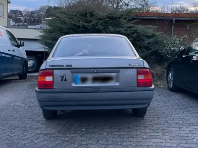 Gebraucht Opel Vectra 90 PS (66 kW) 1991 Silber Kleinwagen