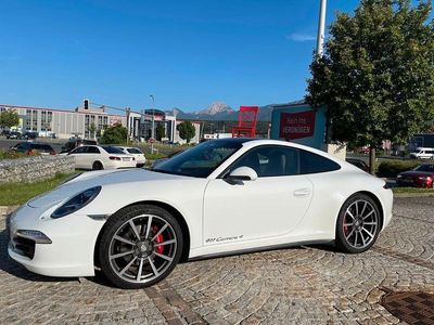 Porsche 911 Carrera 4