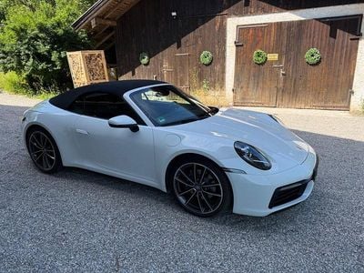 Weiß Gebraucht 2020 Porsche 911 Carrera 4 Cabriolet Cabrio | 118.000 € (Etwas zu teuer)
