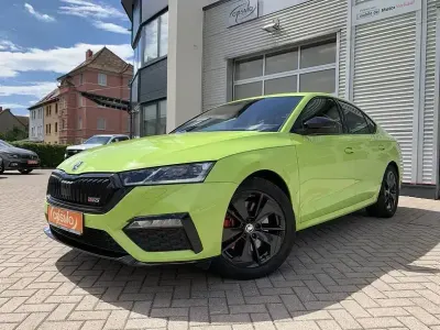 Gebraucht Skoda Octavia RS 245 PS (180 kW) 2023 Mamba grün Limousine