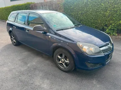 Gebraucht Opel Astra 90 PS (66 kW) 2009 Blau Kombi