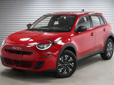 Ny Fiat 600 101 HK (74 kW) 2025 Rød SUV