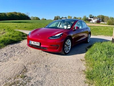 Usado Tesla Model 3 Standard Range 239 kW (325 HP) 2019 Vermelho Sedan