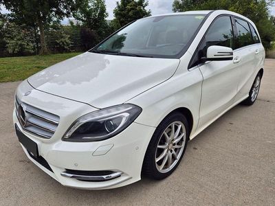 Mercedes B200