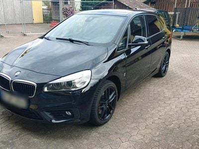 BMW 225