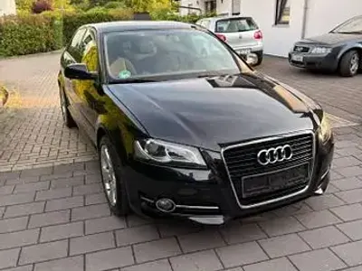 Gebraucht Audi A3 105 PS (77 kW) 2011 Schwarz Kleinwagen