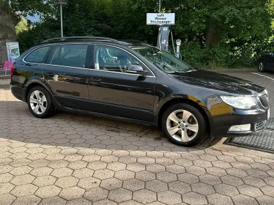 Gebraucht Skoda Superb 170 PS (125 kW) 2010 Schwarz Kombi